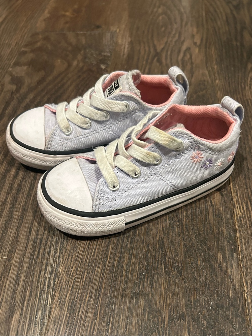 Converse Kids Lavender Sneakers with Floral Embroidery Toddler 7